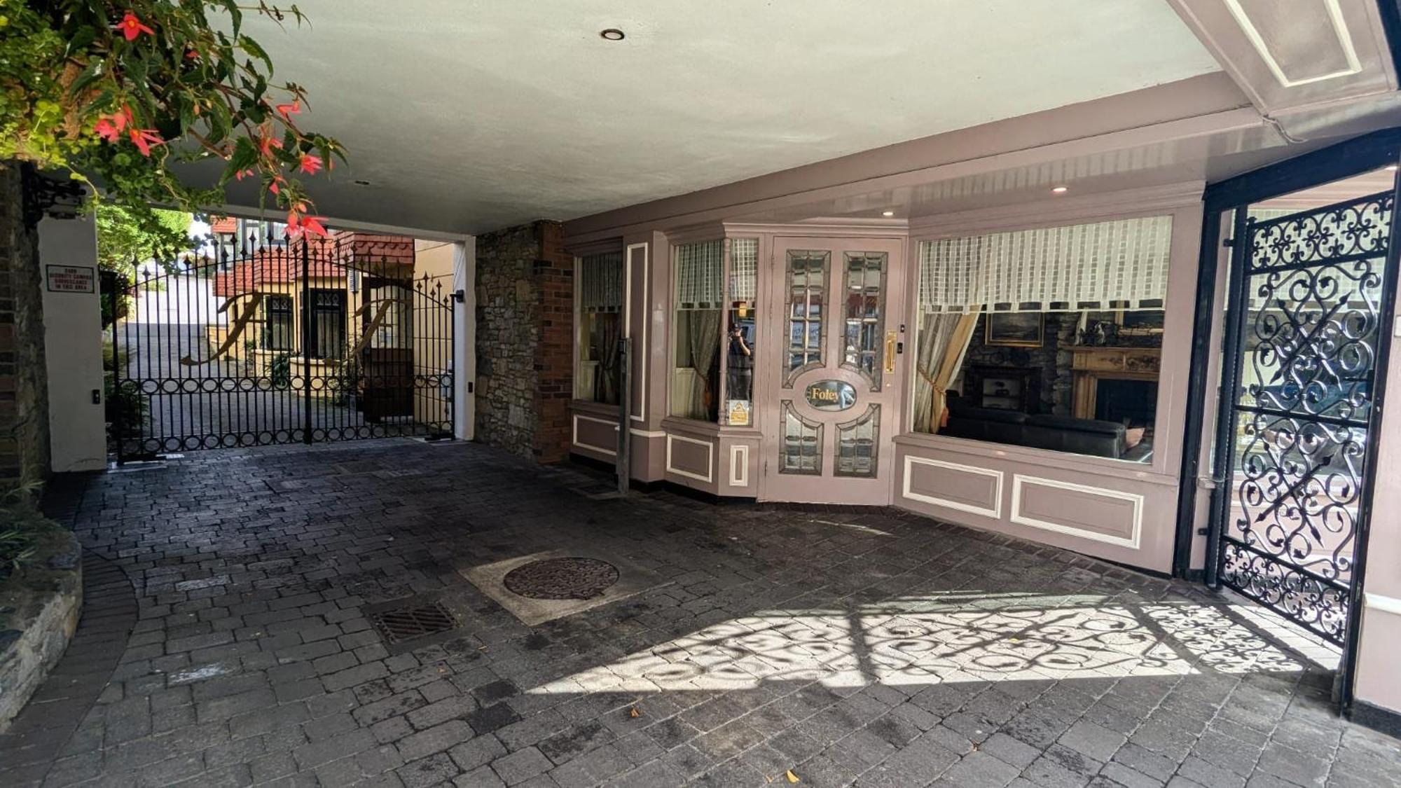 Foley'S Townhouse Killarney Hotel Екстериор снимка