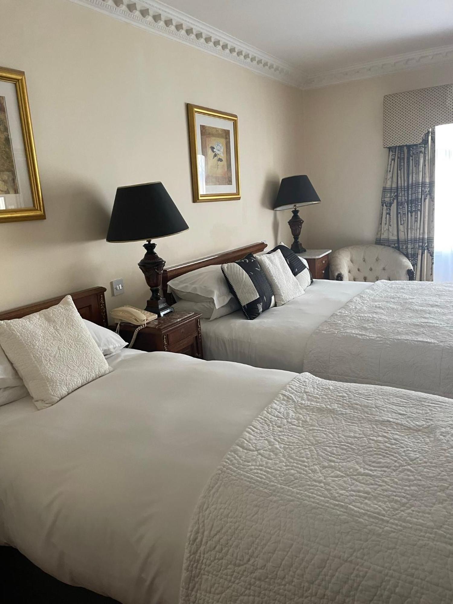 Foley'S Townhouse Killarney Hotel Екстериор снимка