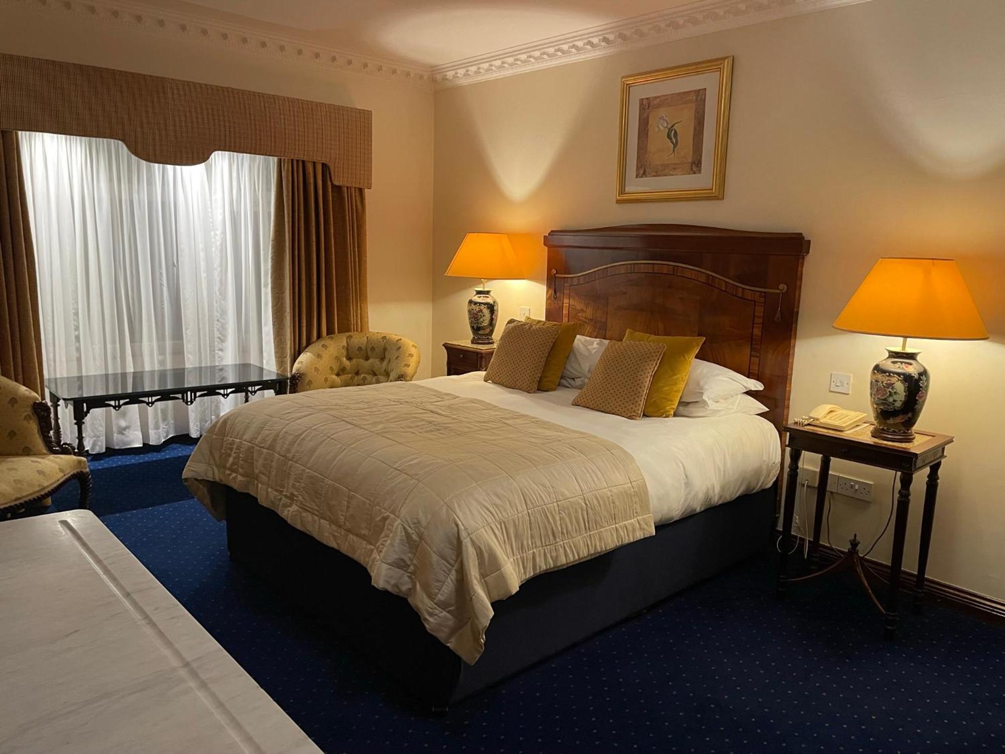 Foley'S Townhouse Killarney Hotel Екстериор снимка
