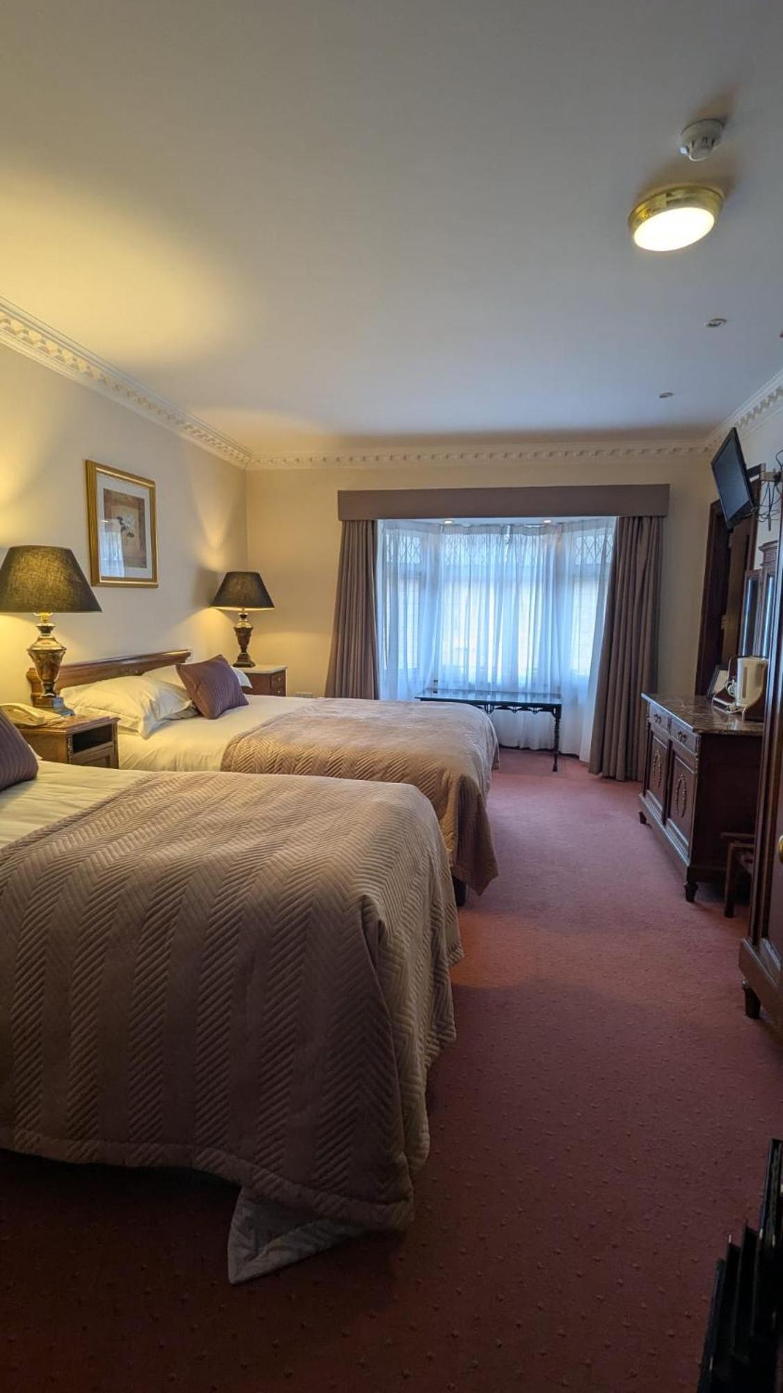 Foley'S Townhouse Killarney Hotel Екстериор снимка