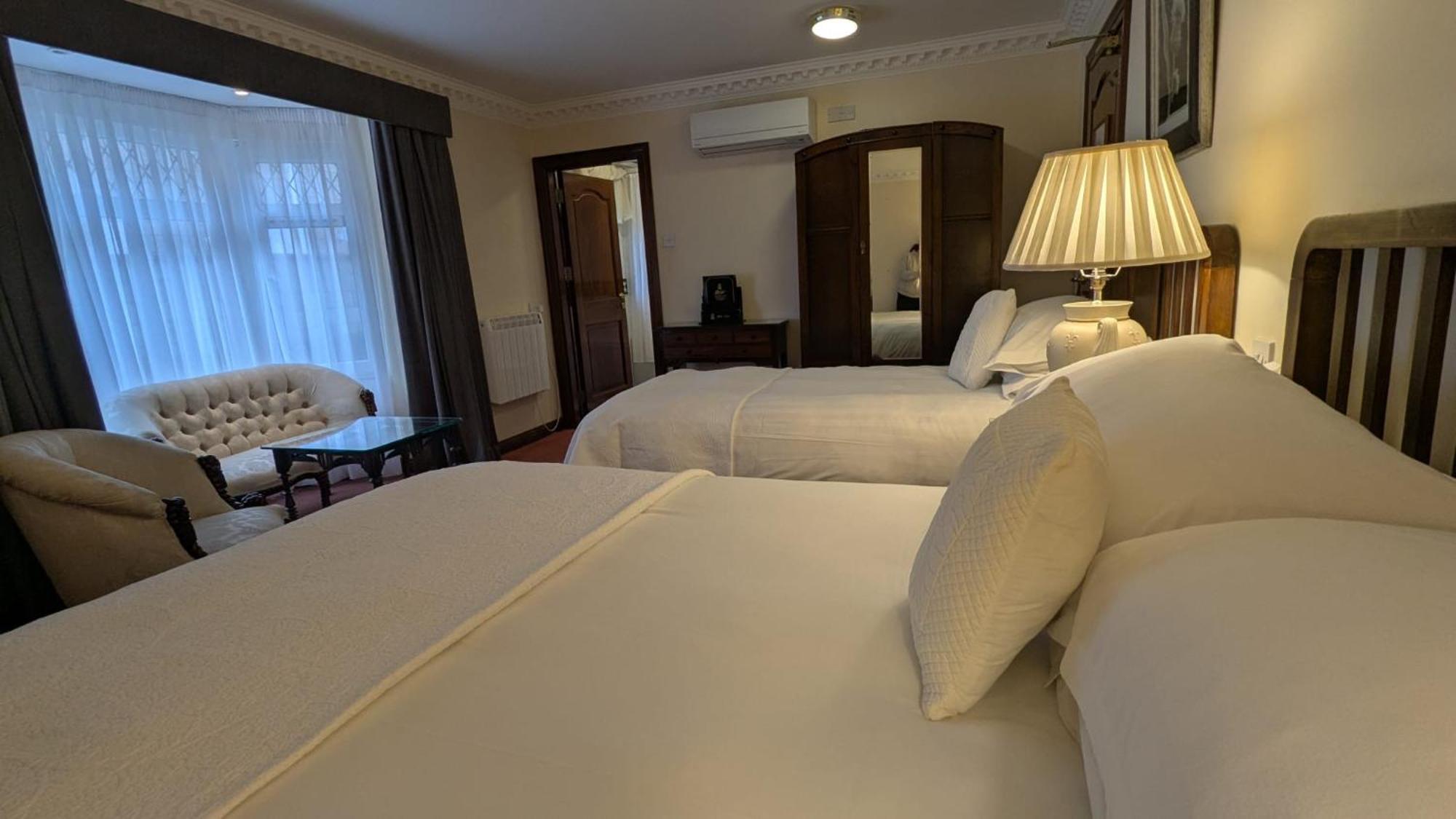 Foley'S Townhouse Killarney Hotel Екстериор снимка