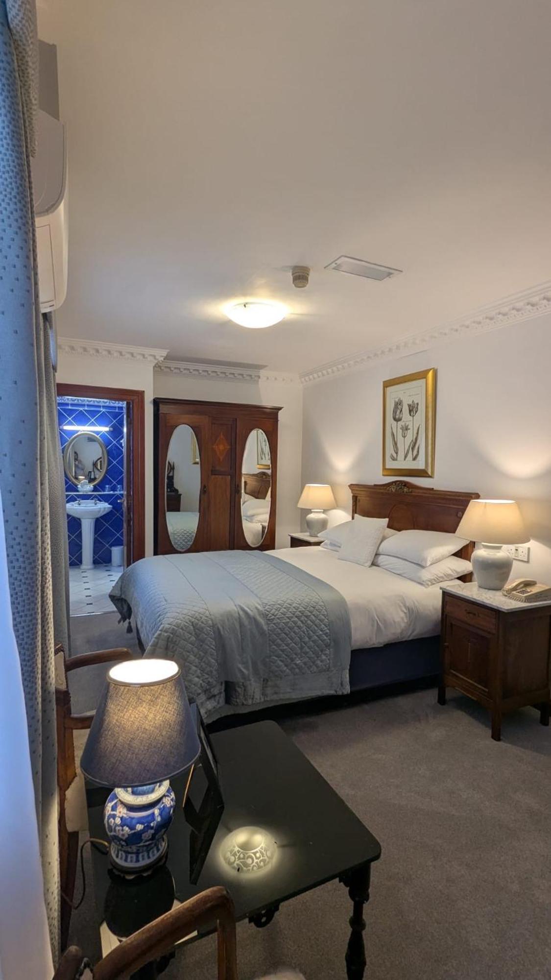 Foley'S Townhouse Killarney Hotel Екстериор снимка
