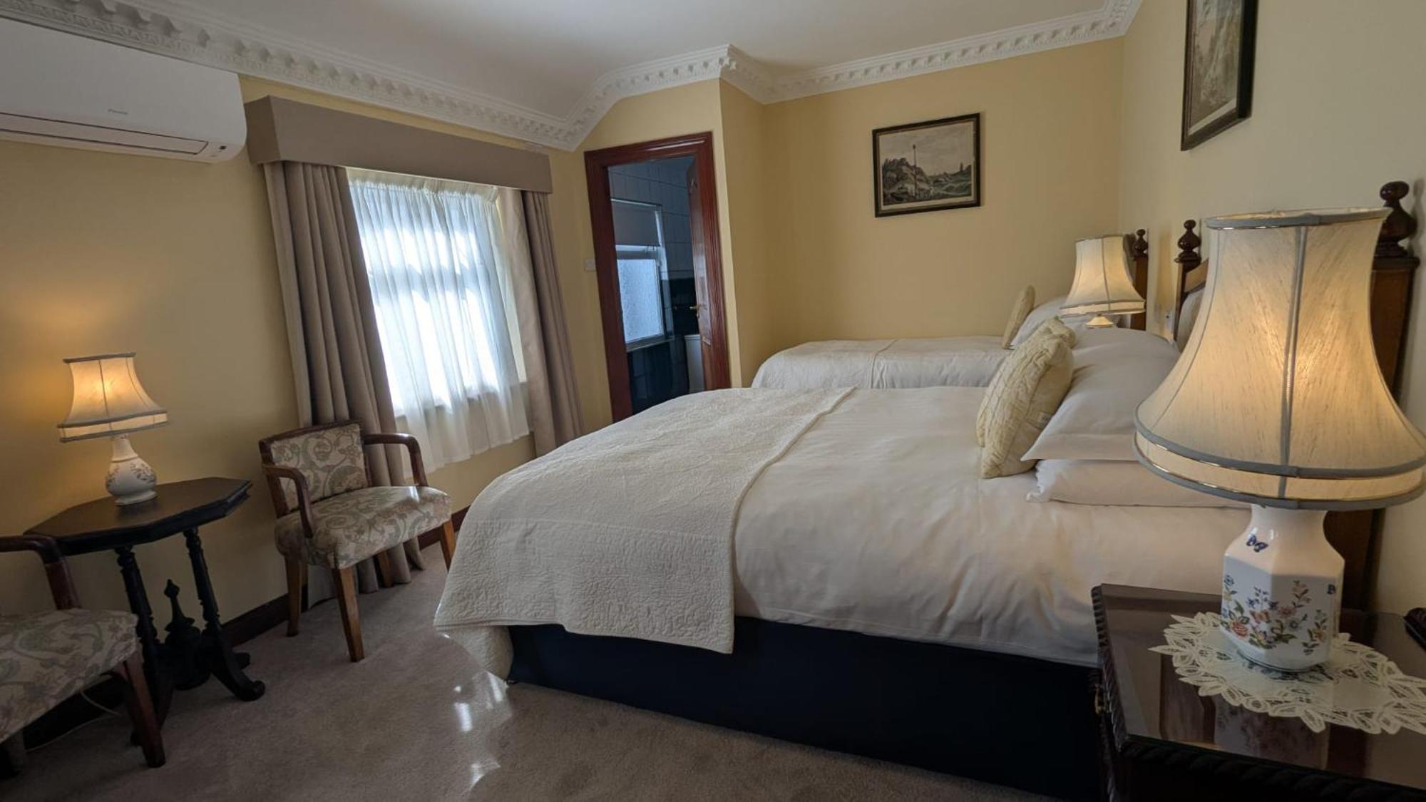 Foley'S Townhouse Killarney Hotel Екстериор снимка